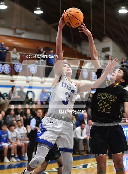 Thumbnail 2 in San Marino vs Blair photogallery.