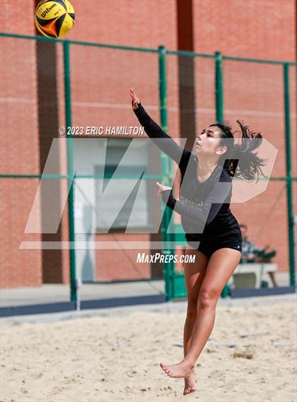 Thumbnail 3 in St. Anthony vs Bishop Montgomery photogallery.