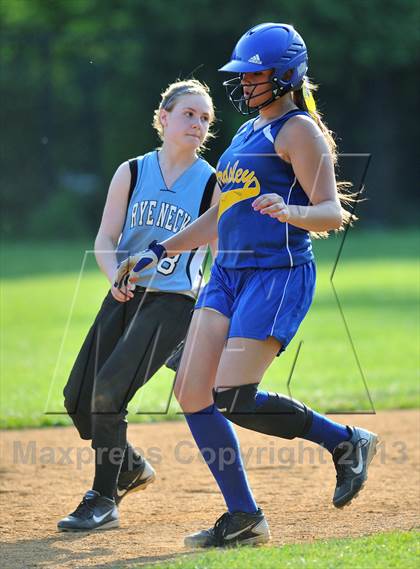Thumbnail 2 in Rye Neck vs Ardsley (Section 1 Class B Semifinal) photogallery.