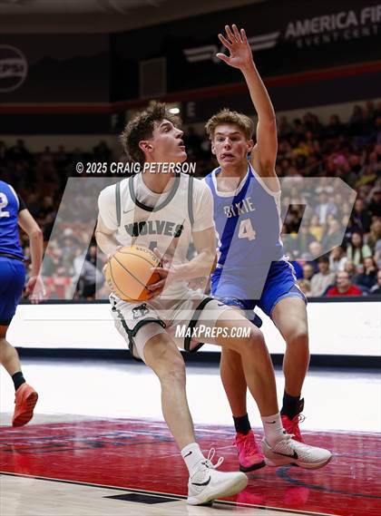 Thumbnail 1 in Dixie vs. Green Canyon (UHSAA 4A Semifinal) photogallery.