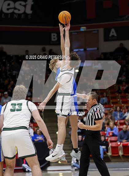 Thumbnail 2 in Dixie vs. Green Canyon (UHSAA 4A Semifinal) photogallery.