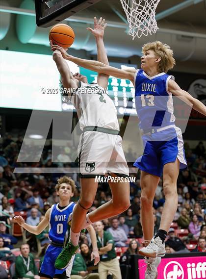 Thumbnail 2 in Dixie vs. Green Canyon (UHSAA 4A Semifinal) photogallery.