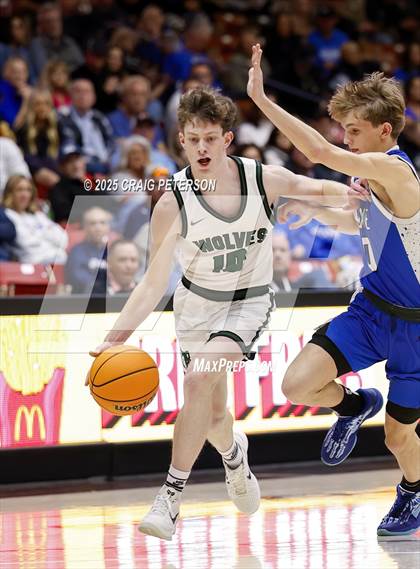 Thumbnail 2 in Dixie vs. Green Canyon (UHSAA 4A Semifinal) photogallery.