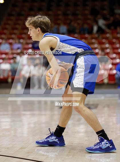 Thumbnail 3 in Dixie vs. Green Canyon (UHSAA 4A Semifinal) photogallery.