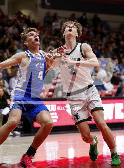 Thumbnail 3 in Dixie vs. Green Canyon (UHSAA 4A Semifinal) photogallery.
