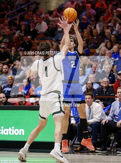 Thumbnail 3 in Dixie vs. Green Canyon (UHSAA 4A Semifinal) photogallery.