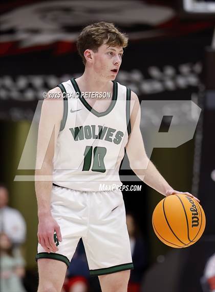 Thumbnail 2 in Dixie vs. Green Canyon (UHSAA 4A Semifinal) photogallery.