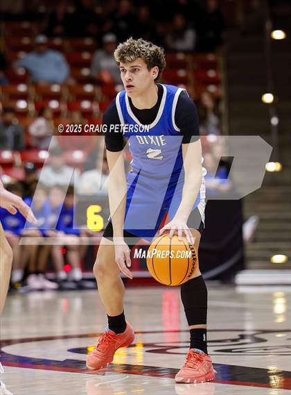 Thumbnail 3 in Dixie vs. Green Canyon (UHSAA 4A Semifinal) photogallery.
