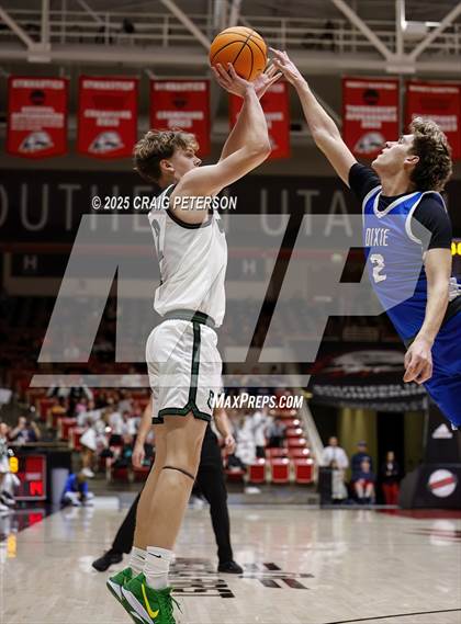 Thumbnail 1 in Dixie vs. Green Canyon (UHSAA 4A Semifinal) photogallery.