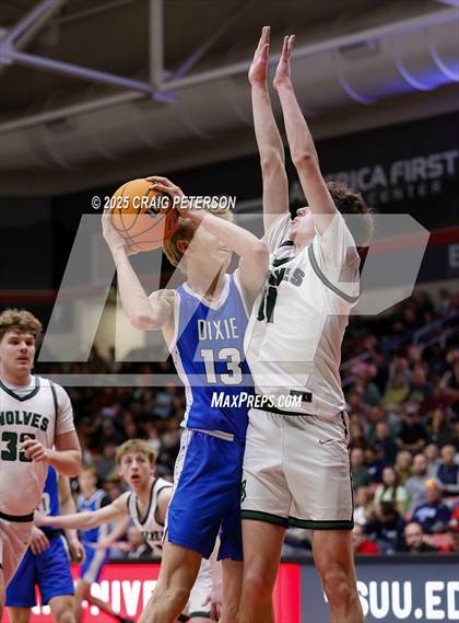 Thumbnail 2 in Dixie vs. Green Canyon (UHSAA 4A Semifinal) photogallery.