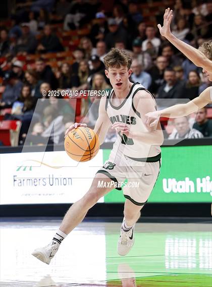 Thumbnail 2 in Dixie vs. Green Canyon (UHSAA 4A Semifinal) photogallery.