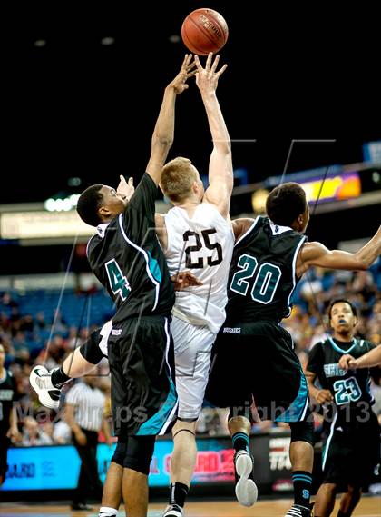 Thumbnail 1 in Archbishop Mitty vs. Sheldon (CIF NorCal Regional Open Division Final) photogallery.