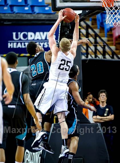 Thumbnail 2 in Archbishop Mitty vs. Sheldon (CIF NorCal Regional Open Division Final) photogallery.