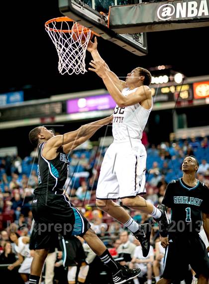 Thumbnail 3 in Archbishop Mitty vs. Sheldon (CIF NorCal Regional Open Division Final) photogallery.