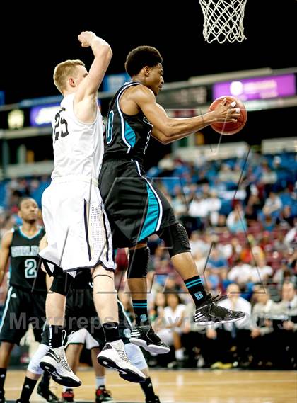 Thumbnail 3 in Archbishop Mitty vs. Sheldon (CIF NorCal Regional Open Division Final) photogallery.