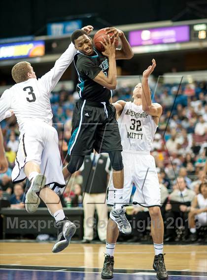Thumbnail 2 in Archbishop Mitty vs. Sheldon (CIF NorCal Regional Open Division Final) photogallery.