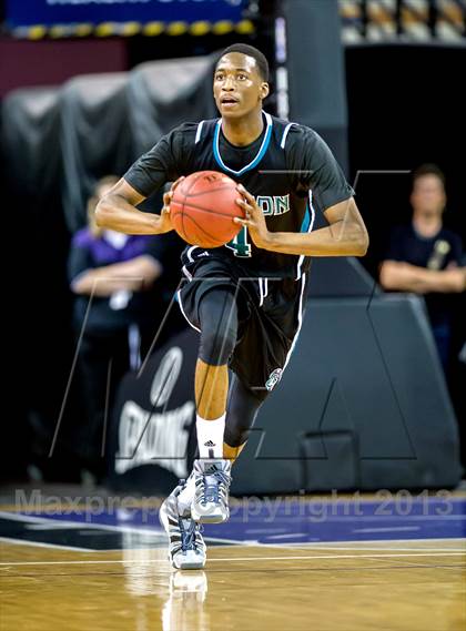Thumbnail 1 in Archbishop Mitty vs. Sheldon (CIF NorCal Regional Open Division Final) photogallery.