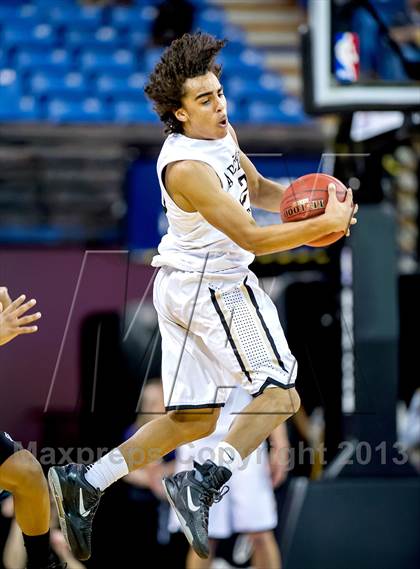 Thumbnail 2 in Archbishop Mitty vs. Sheldon (CIF NorCal Regional Open Division Final) photogallery.