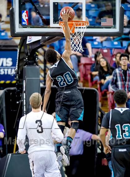 Thumbnail 2 in Archbishop Mitty vs. Sheldon (CIF NorCal Regional Open Division Final) photogallery.