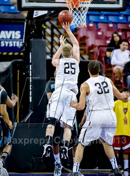 Thumbnail 2 in Archbishop Mitty vs. Sheldon (CIF NorCal Regional Open Division Final) photogallery.