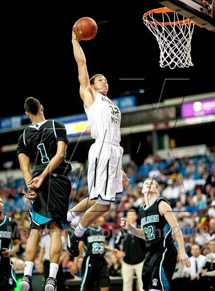 Thumbnail 1 in Archbishop Mitty vs. Sheldon (CIF NorCal Regional Open Division Final) photogallery.
