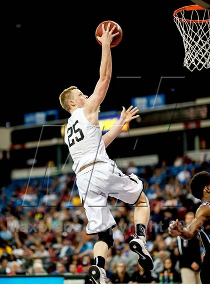 Thumbnail 2 in Archbishop Mitty vs. Sheldon (CIF NorCal Regional Open Division Final) photogallery.