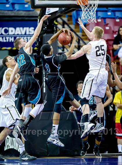 Thumbnail 3 in Archbishop Mitty vs. Sheldon (CIF NorCal Regional Open Division Final) photogallery.
