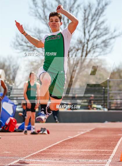 Thumbnail 1 in Terror Track & Field Invitational photogallery.