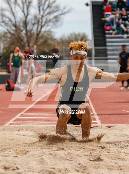 Thumbnail 1 in Terror Track & Field Invitational photogallery.