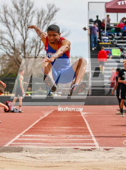 Thumbnail 3 in Terror Track & Field Invitational photogallery.