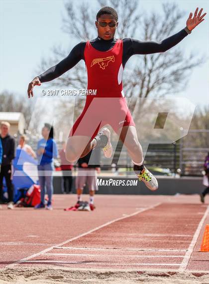 Thumbnail 1 in Terror Track & Field Invitational photogallery.