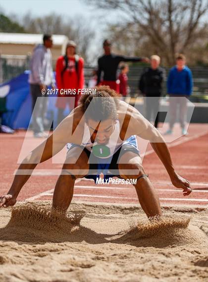 Thumbnail 1 in Terror Track & Field Invitational photogallery.