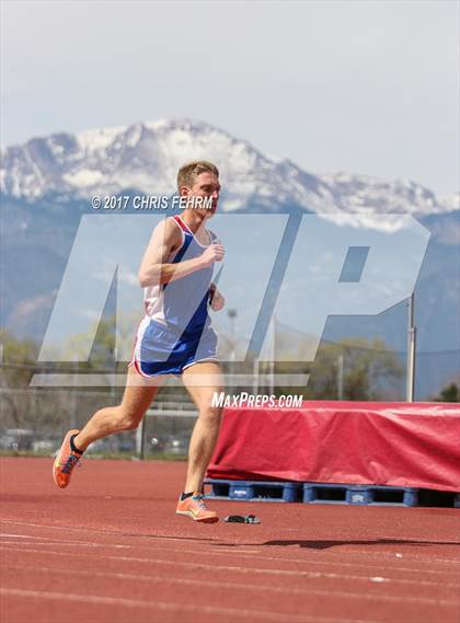 Thumbnail 3 in Terror Track & Field Invitational photogallery.