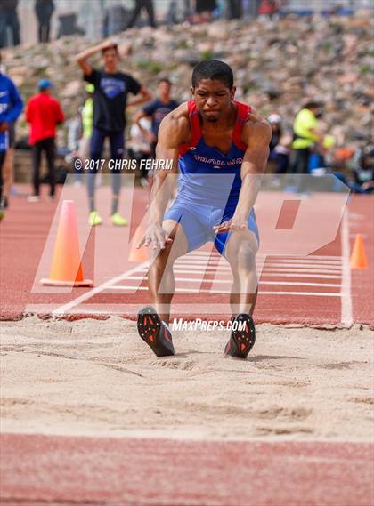 Thumbnail 3 in Terror Track & Field Invitational photogallery.