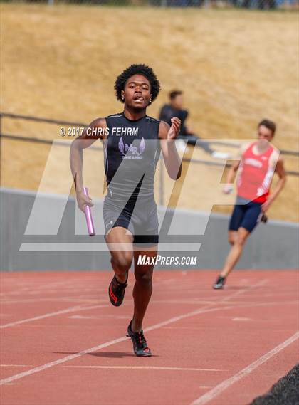 Thumbnail 1 in Terror Track & Field Invitational photogallery.