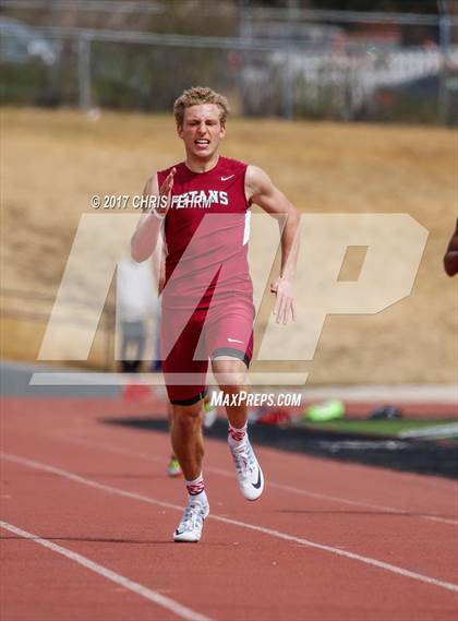 Thumbnail 3 in Terror Track & Field Invitational photogallery.