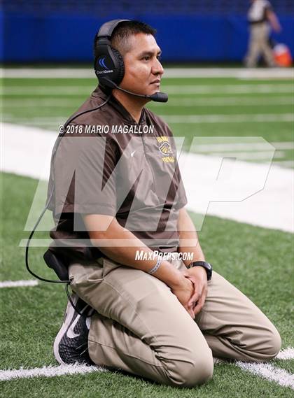 Thumbnail 1 in Hanna vs Brandeis (UIL 6A Region Playoff) photogallery.