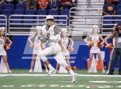 Thumbnail 3 in Hanna vs Brandeis (UIL 6A Region Playoff) photogallery.