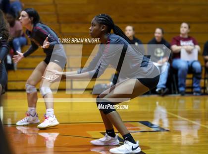 Thumbnail 3 in Lakeland @ Lake Gibson (FHSAA 6A District 7 Semifinals) photogallery.