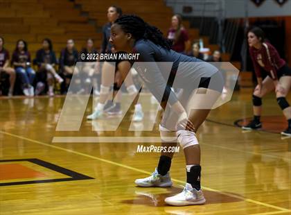 Thumbnail 3 in Lakeland @ Lake Gibson (FHSAA 6A District 7 Semifinals) photogallery.