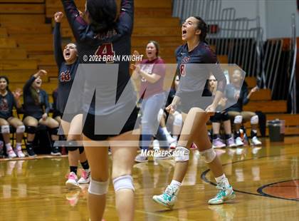 Thumbnail 2 in Lakeland @ Lake Gibson (FHSAA 6A District 7 Semifinals) photogallery.