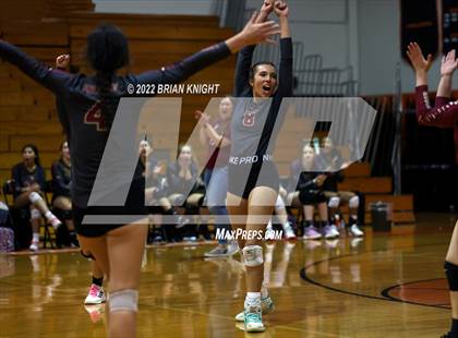 Thumbnail 2 in Lakeland @ Lake Gibson (FHSAA 6A District 7 Semifinals) photogallery.