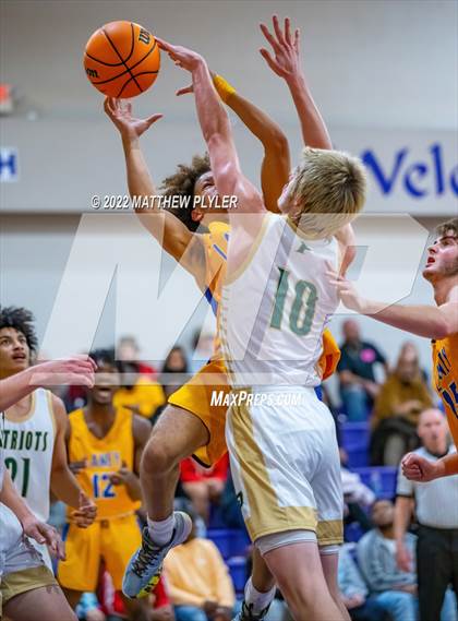 Thumbnail 2 in Laney vs. Pinecrest (2021 Bladen Offroad Christmas Tournament) photogallery.