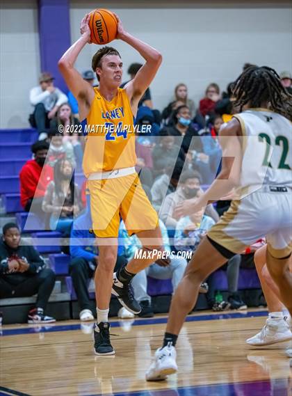 Thumbnail 1 in Laney vs. Pinecrest (2021 Bladen Offroad Christmas Tournament) photogallery.