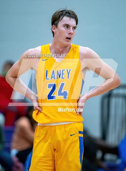 Thumbnail 2 in Laney vs. Pinecrest (2021 Bladen Offroad Christmas Tournament) photogallery.