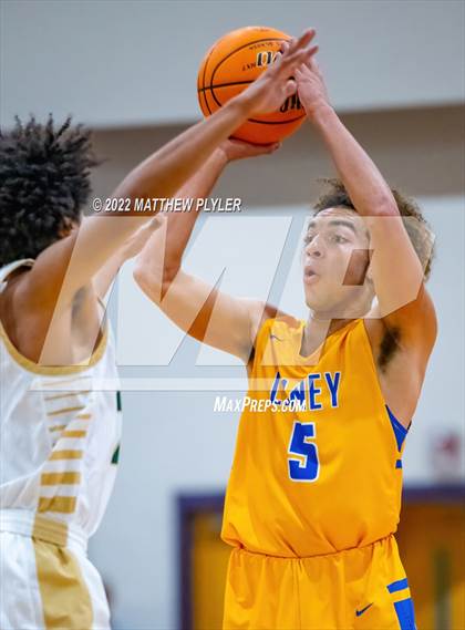 Thumbnail 1 in Laney vs. Pinecrest (2021 Bladen Offroad Christmas Tournament) photogallery.