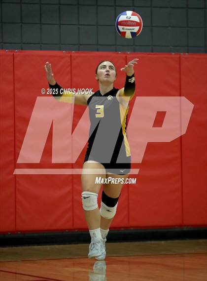 Thumbnail 3 in Orange Lutheran vs. Salpointe Catholic (Lancer Invitational) photogallery.