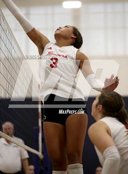 Thumbnail 3 in Orange Lutheran vs. Salpointe Catholic (Lancer Invitational) photogallery.