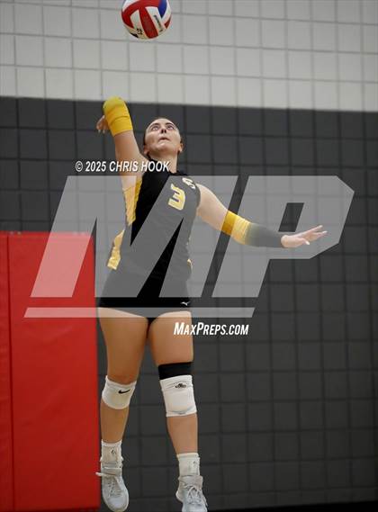 Thumbnail 1 in Orange Lutheran vs. Salpointe Catholic (Lancer Invitational) photogallery.