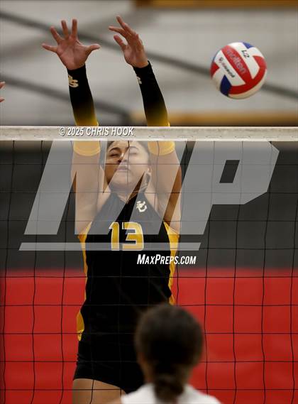 Thumbnail 3 in Orange Lutheran vs. Salpointe Catholic (Lancer Invitational) photogallery.